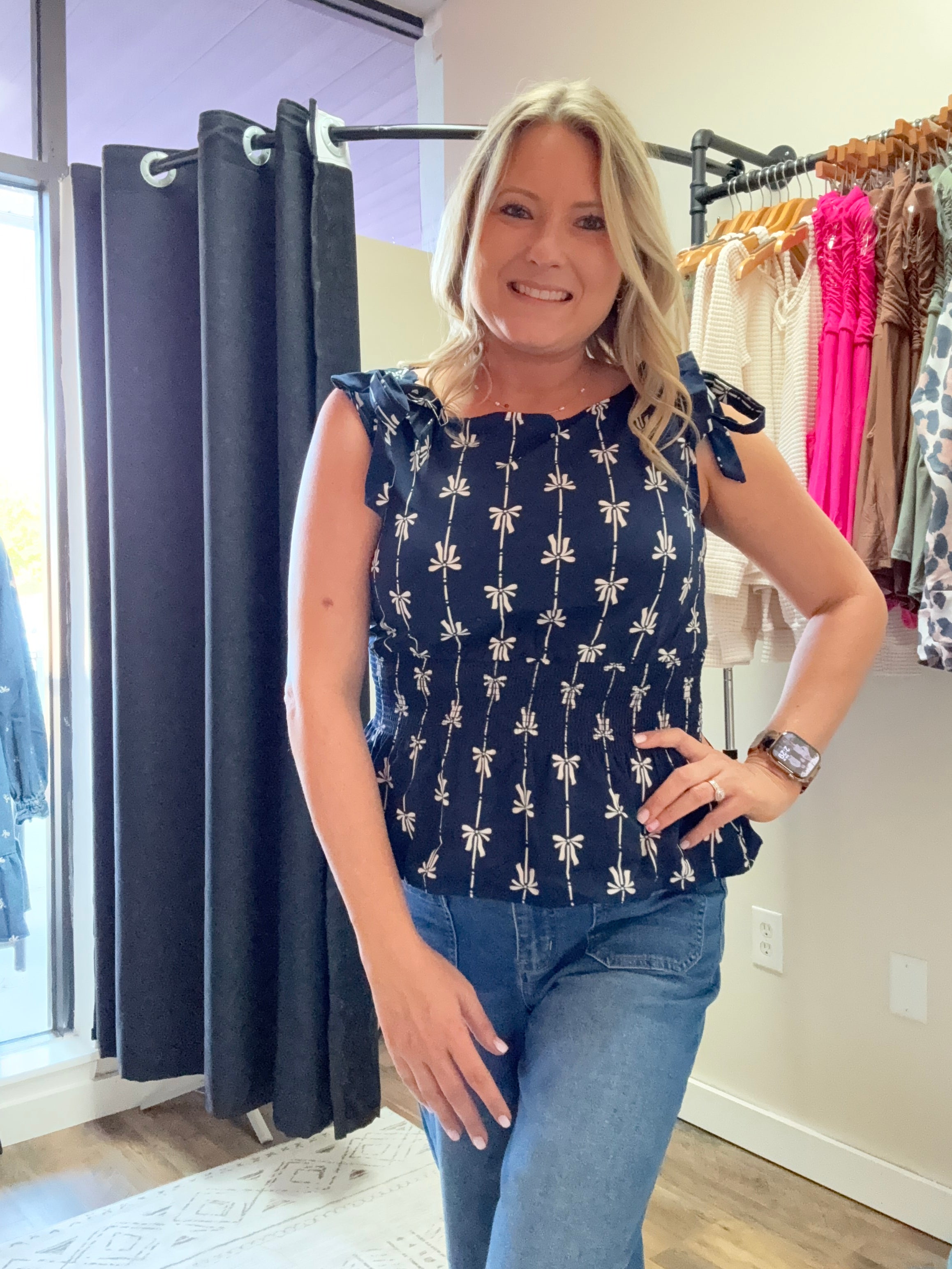 BOW LINE PATTERN TIE SHOULDER SLEEVELESS BLOUSE