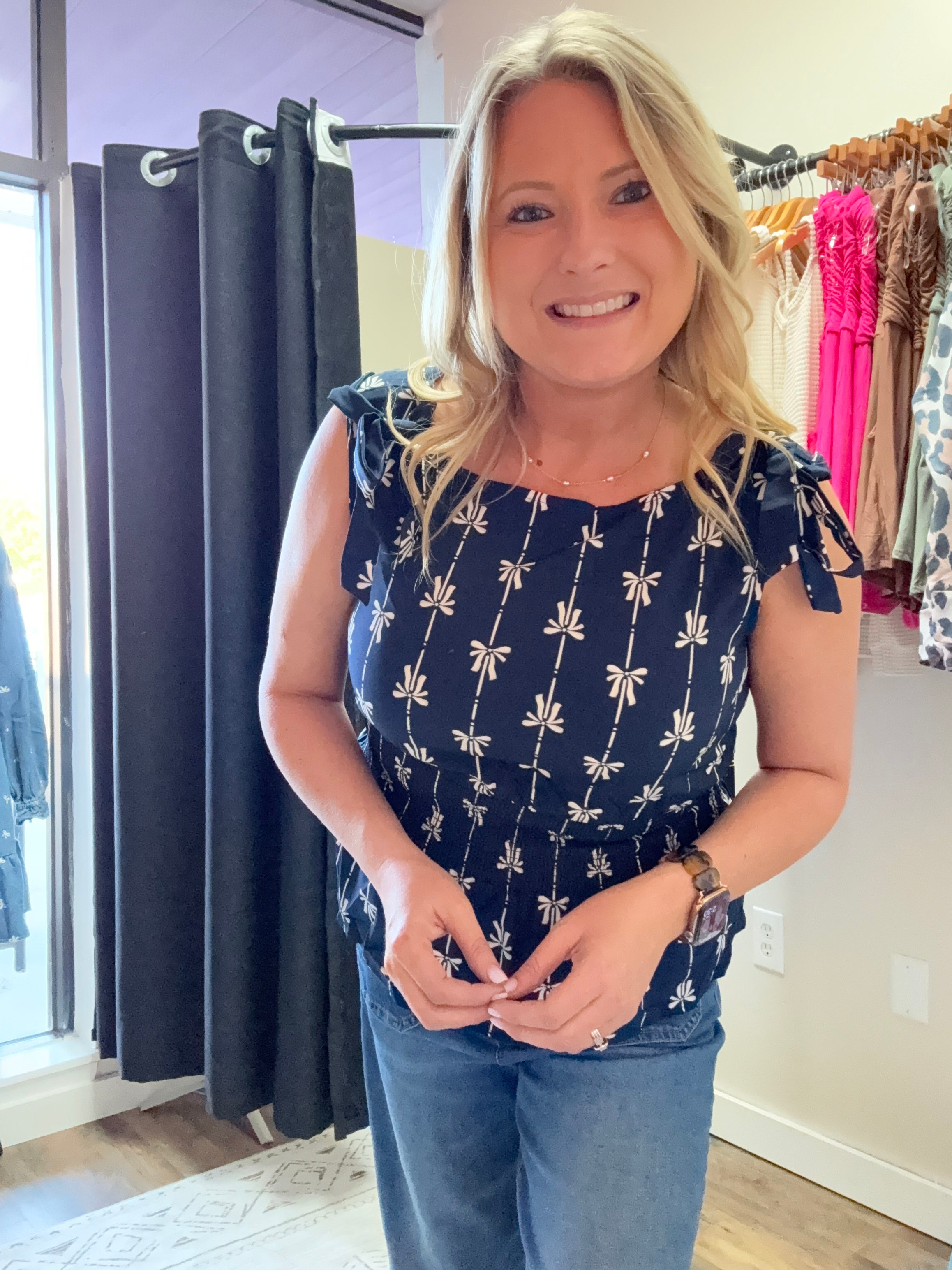 BOW LINE PATTERN TIE SHOULDER SLEEVELESS BLOUSE